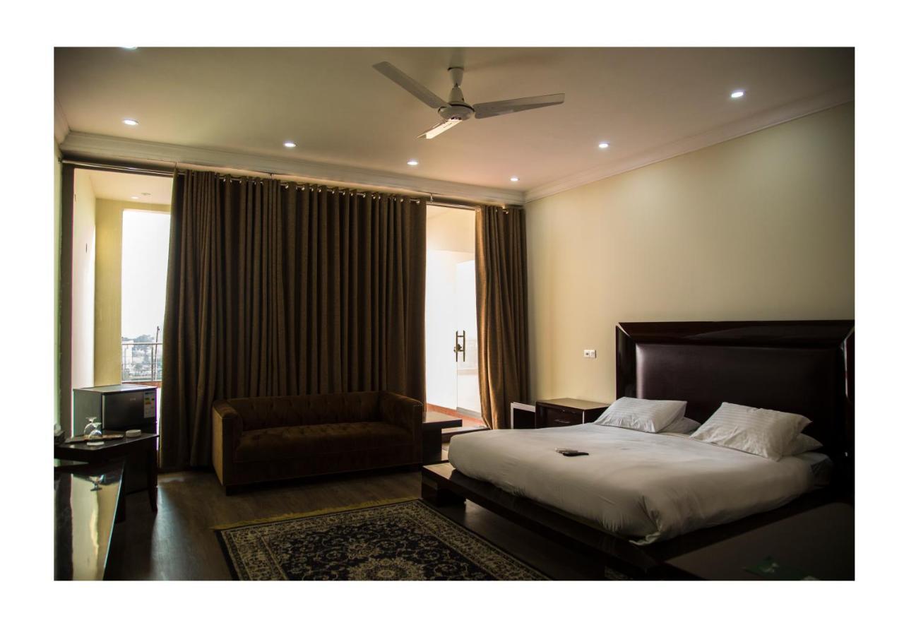 Hotel Akbars Kinara Sialkot Esterno foto