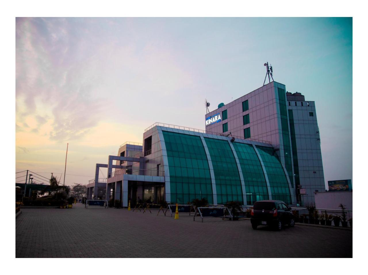 Hotel Akbars Kinara Sialkot Esterno foto